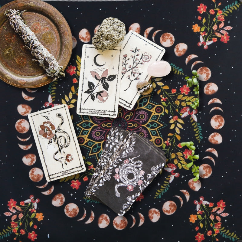 Moon Phase flower Tarot Cloth 49cm