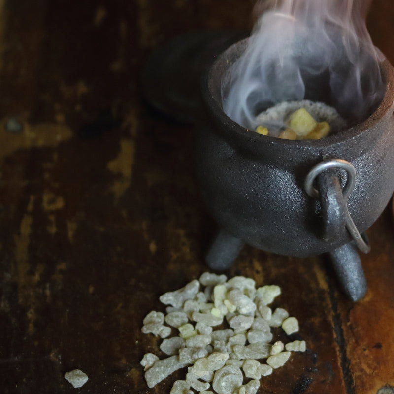 Cast Iron Cauldron Smudge Candle - Rose- 10cm